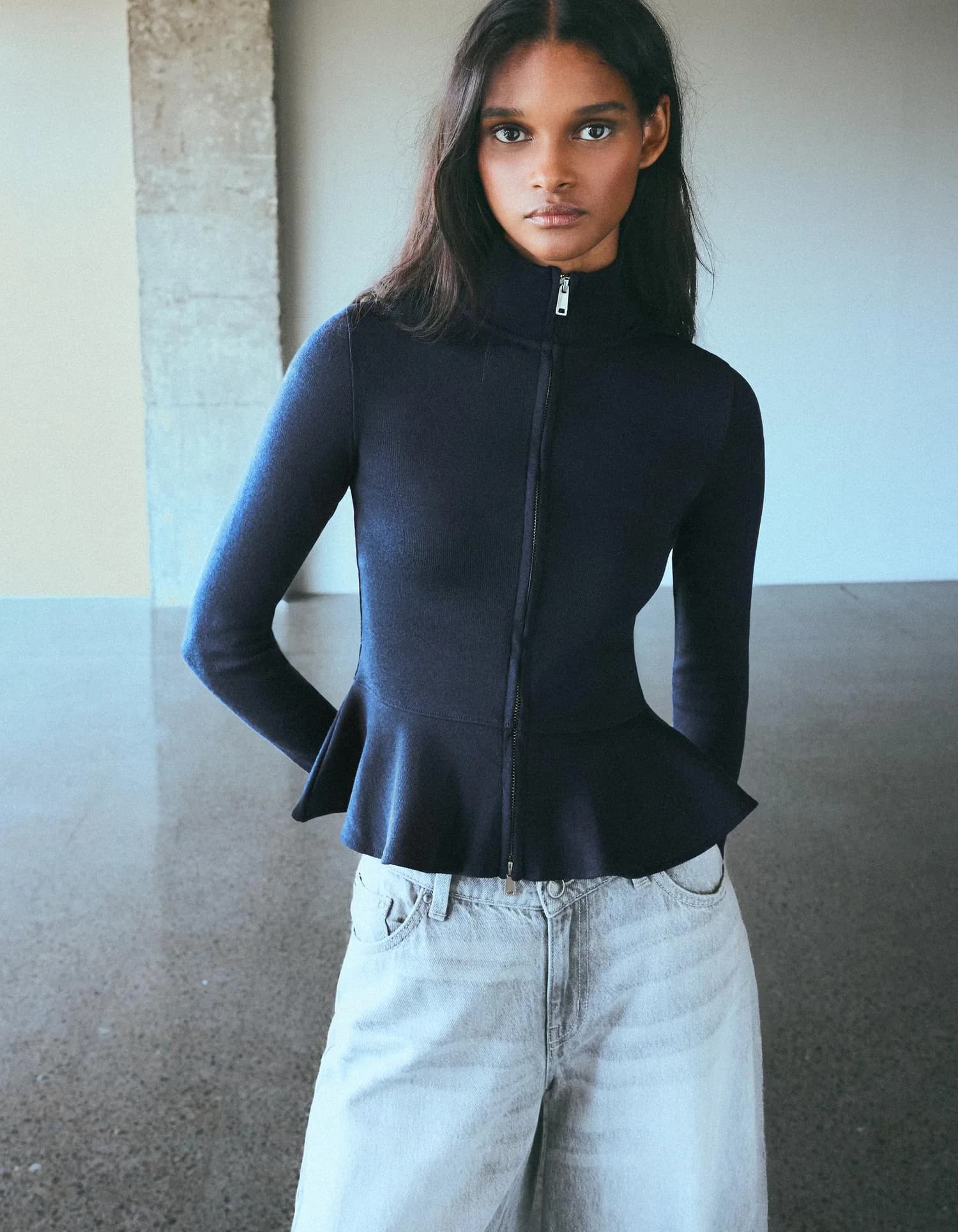 Casaco Peplum de Gola Alta