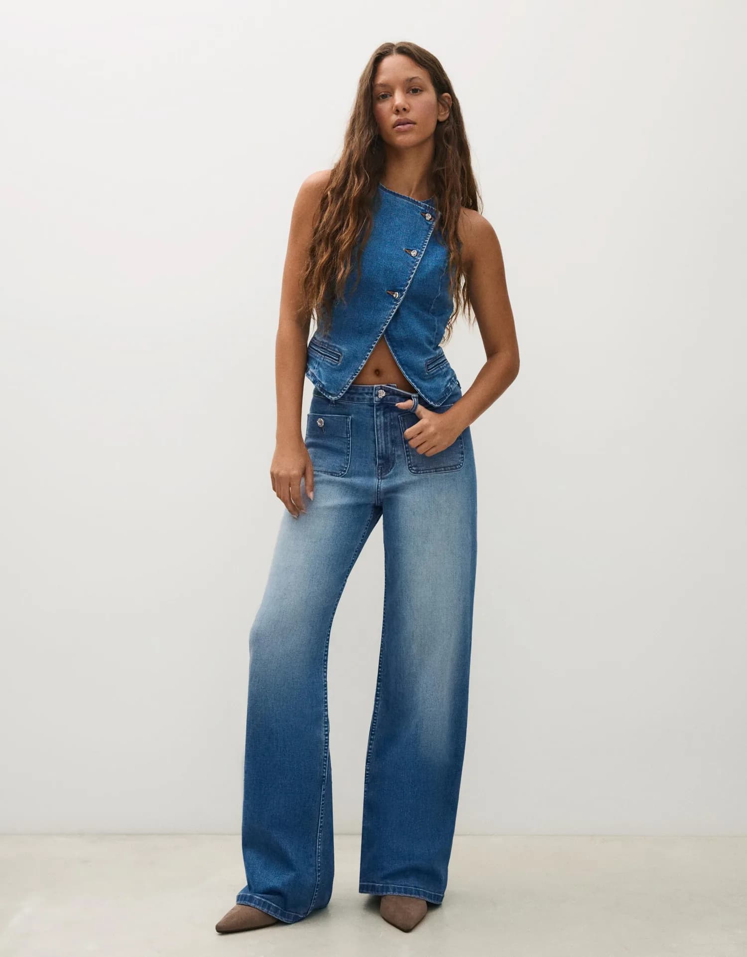 Calça Jeans Wide Leg com Botões