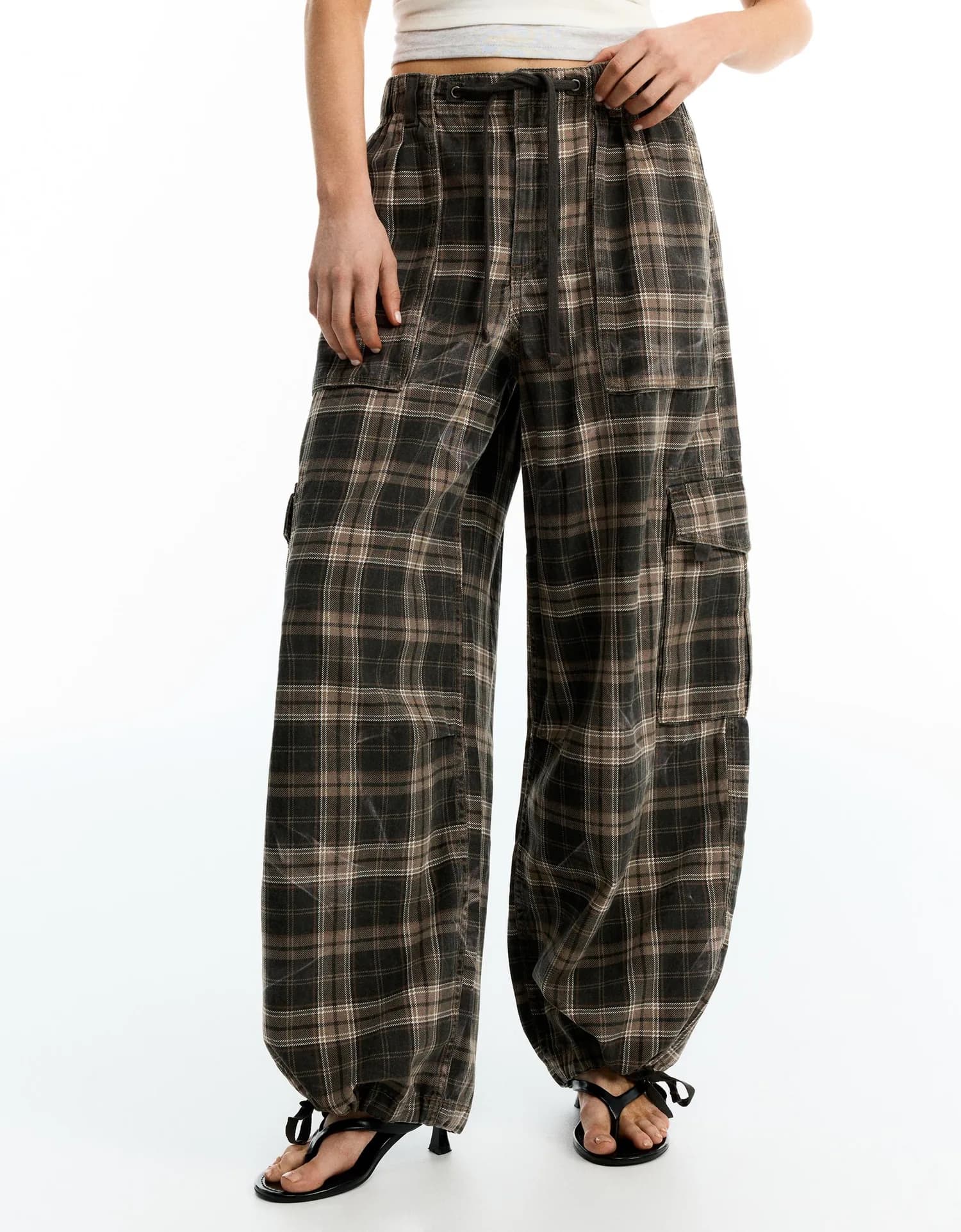 Calça Cargo Parachute Xadrez