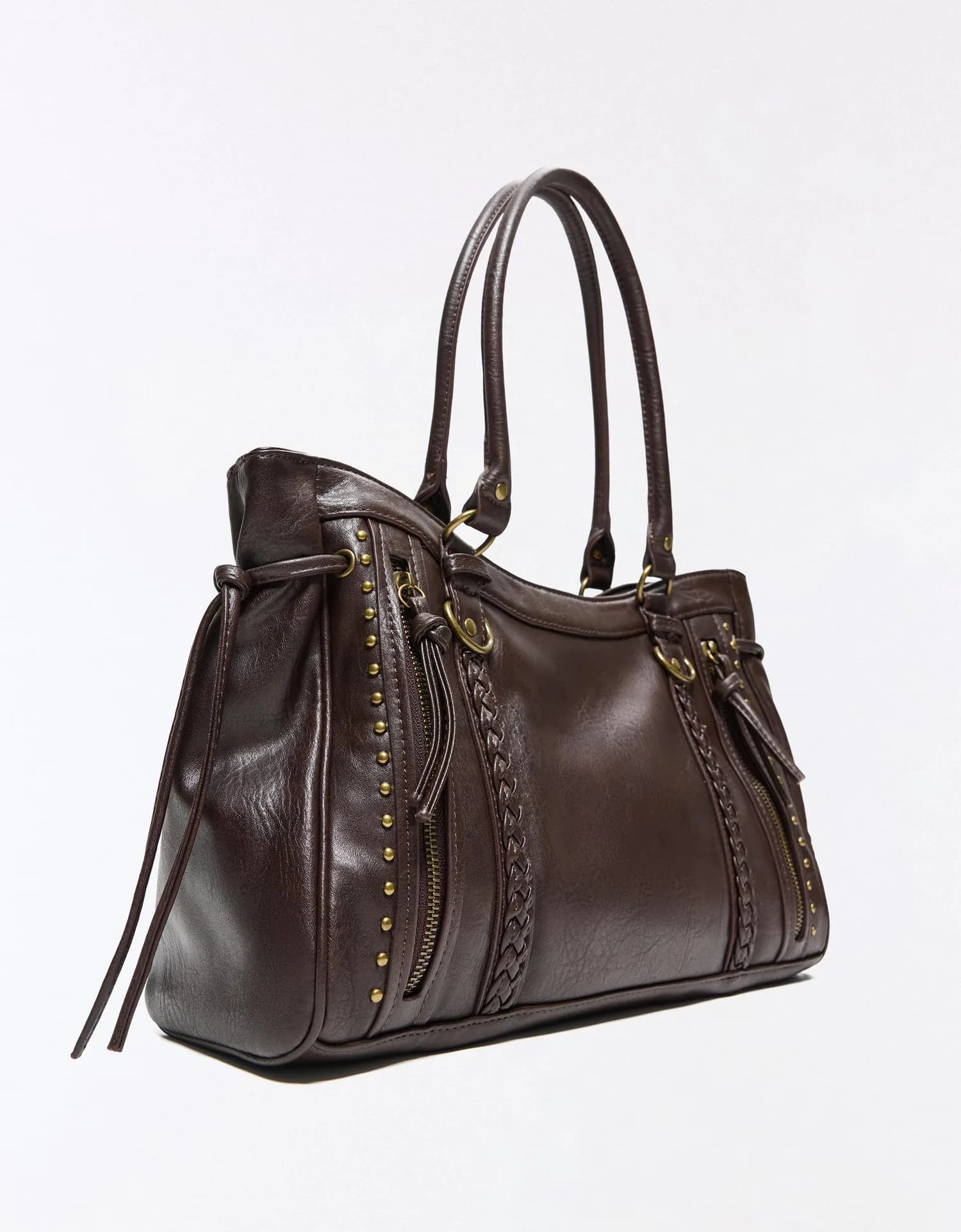Bolsa com Zíperes e Tachas