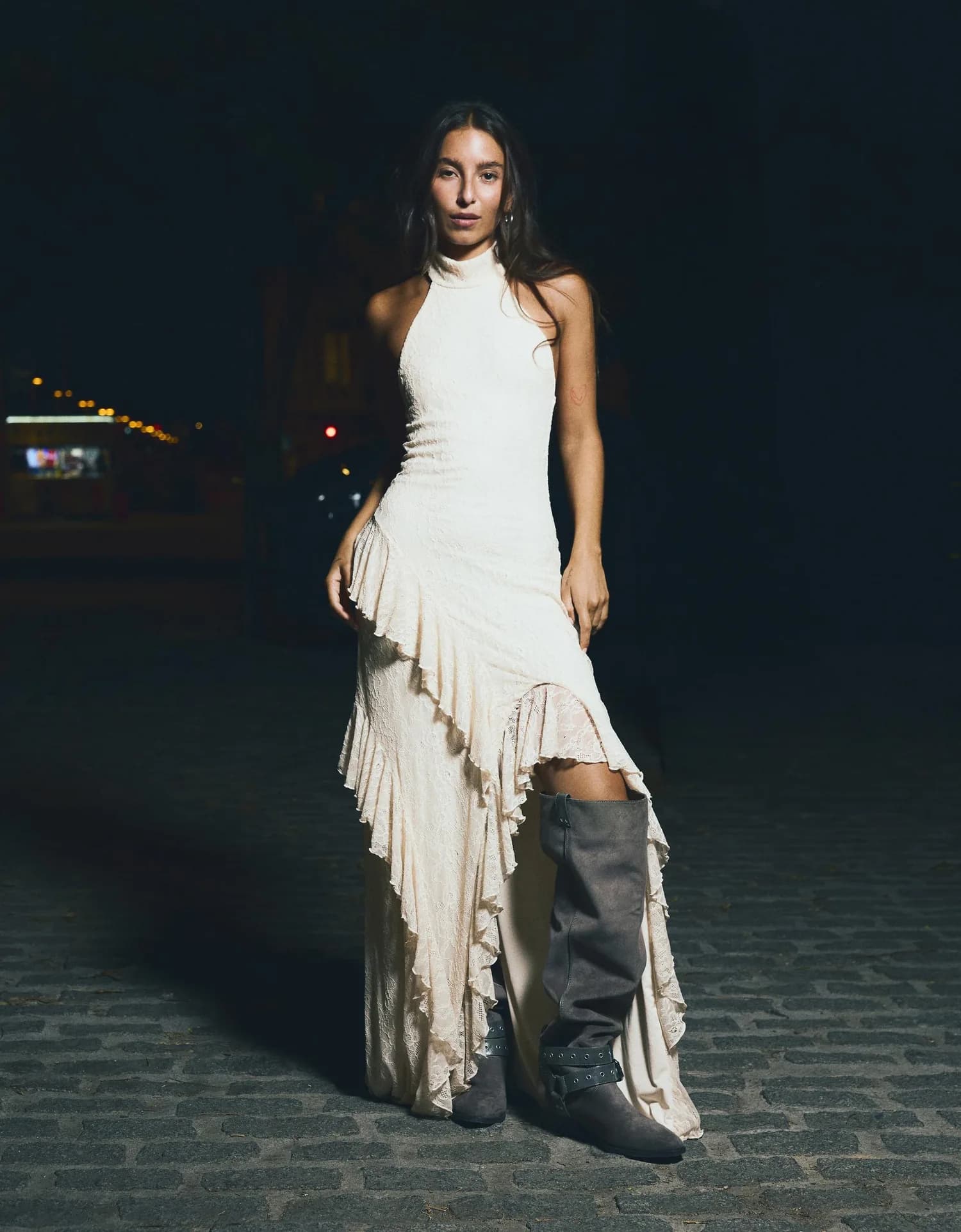Vestido Midi Halter de Renda