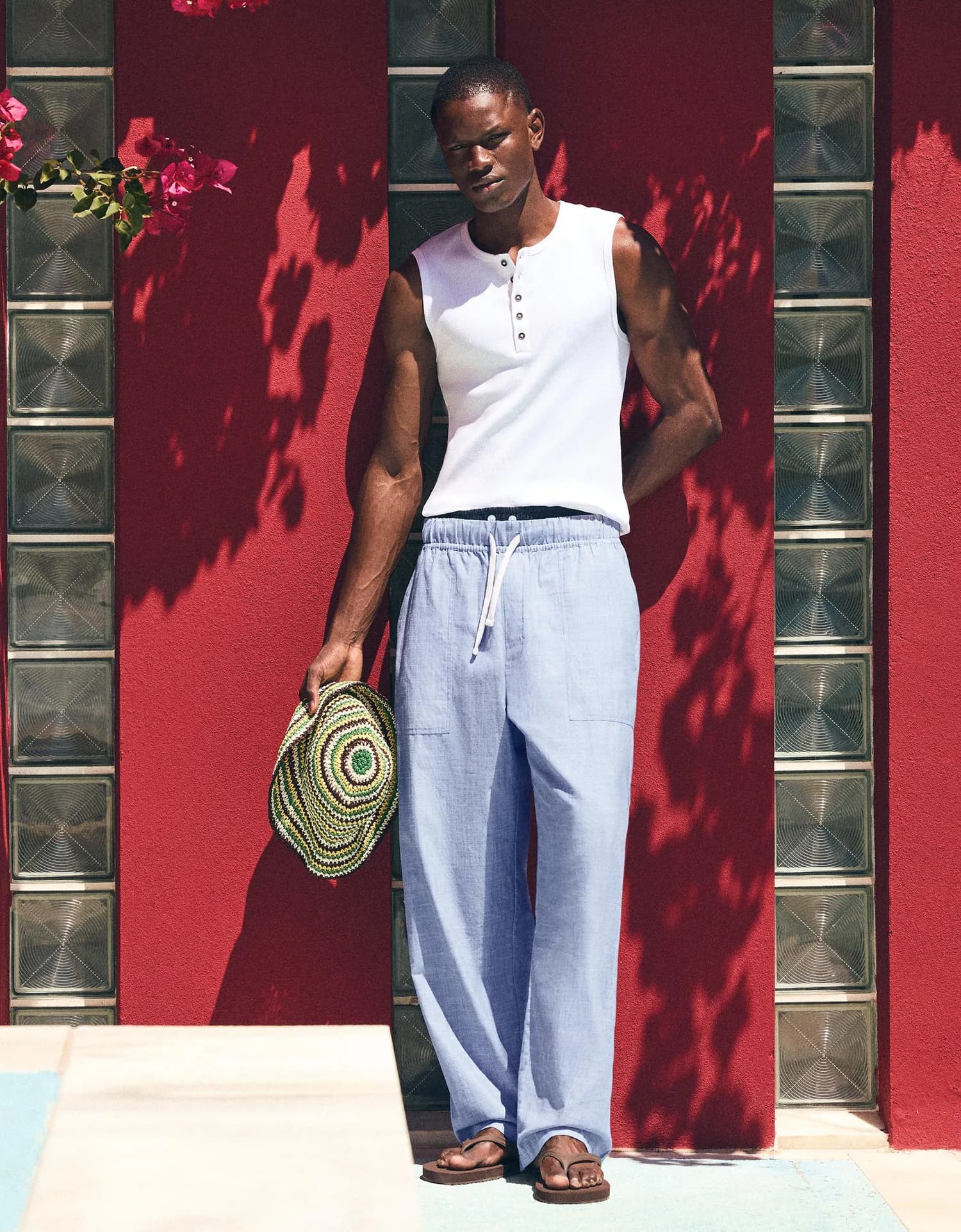 Calça Baggy Fluida com Bordado