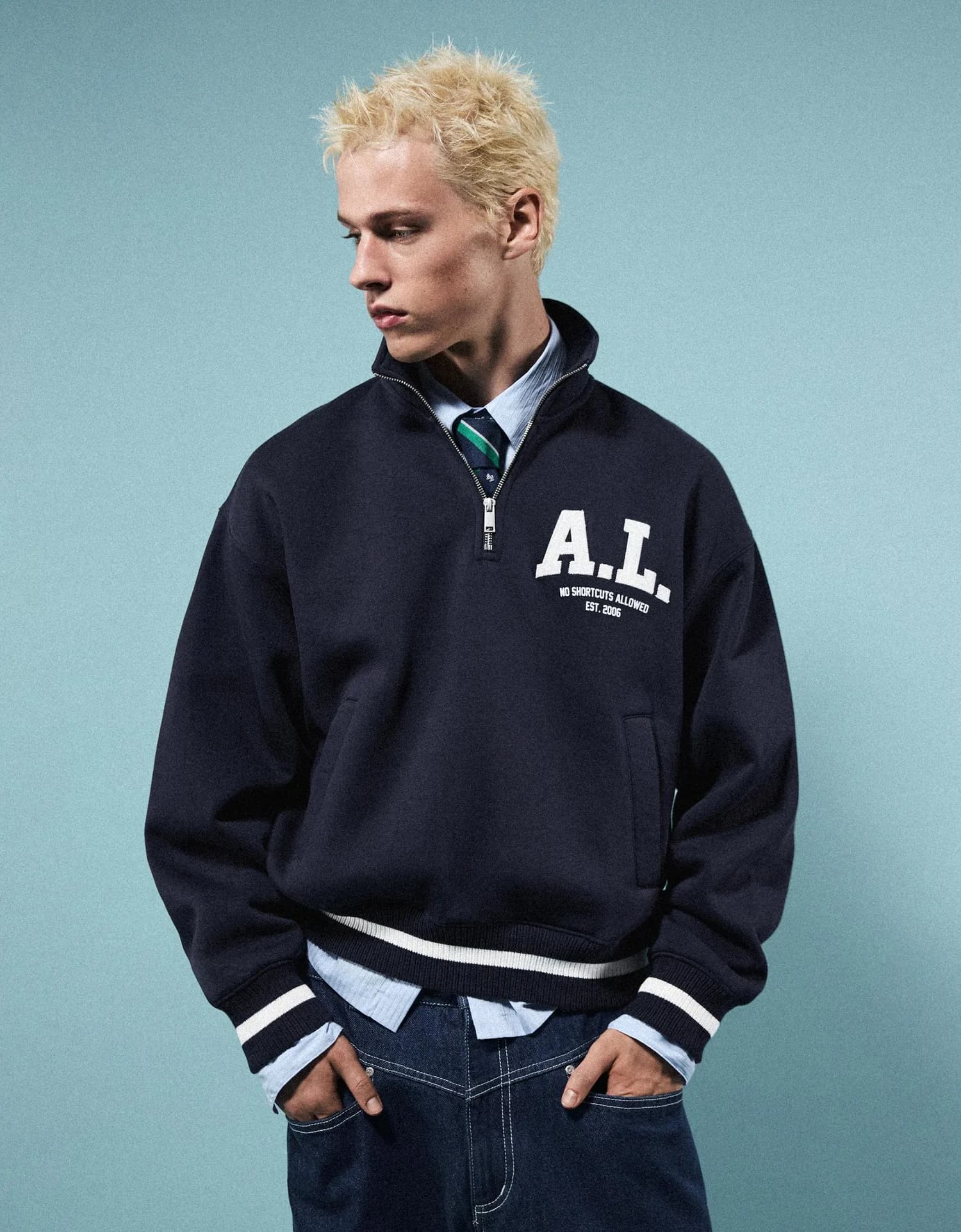 Moletom Meio Zíper com Patch Varsity