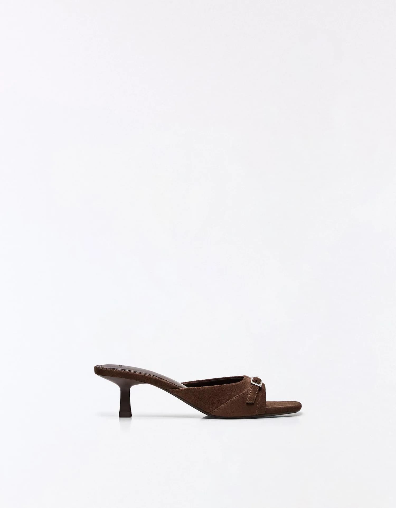 Sandália Mule com Fivela