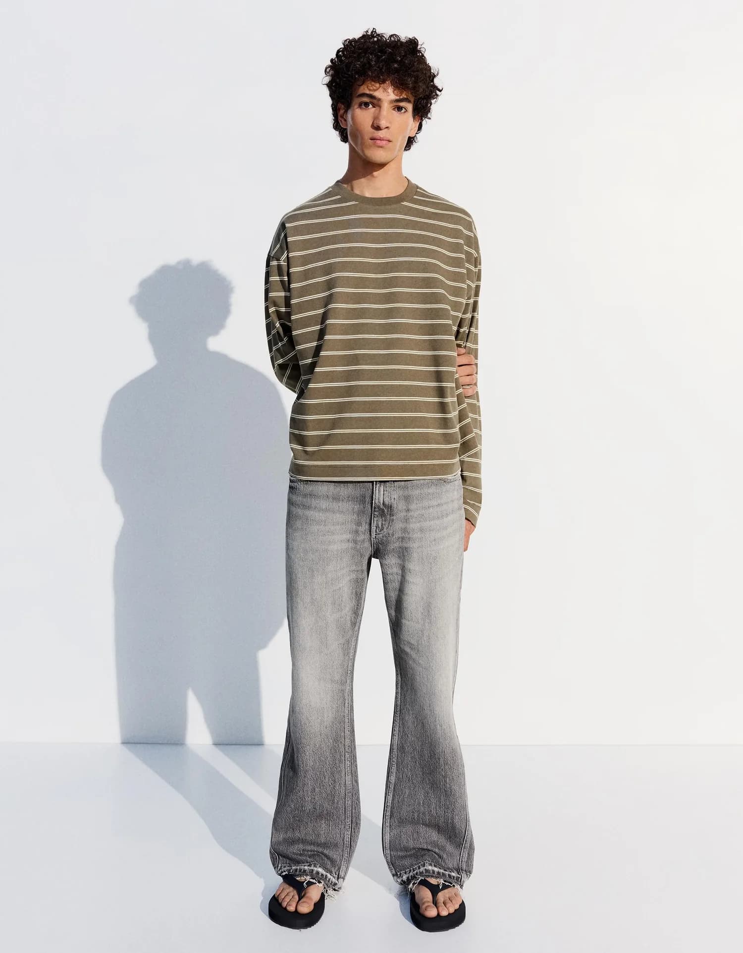 Calça Jeans Straight Boca de Sino
