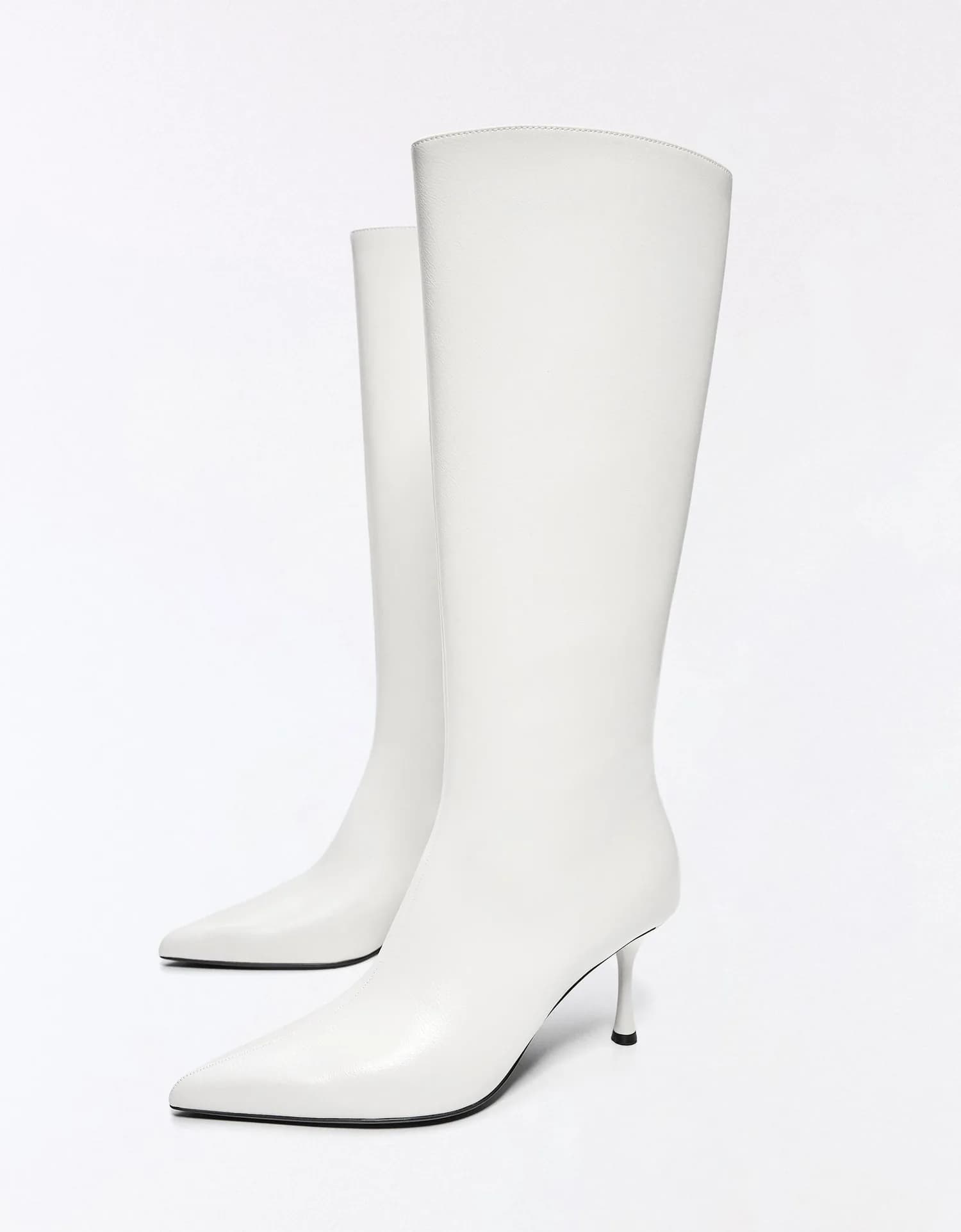 Bota com Salto Kitten
