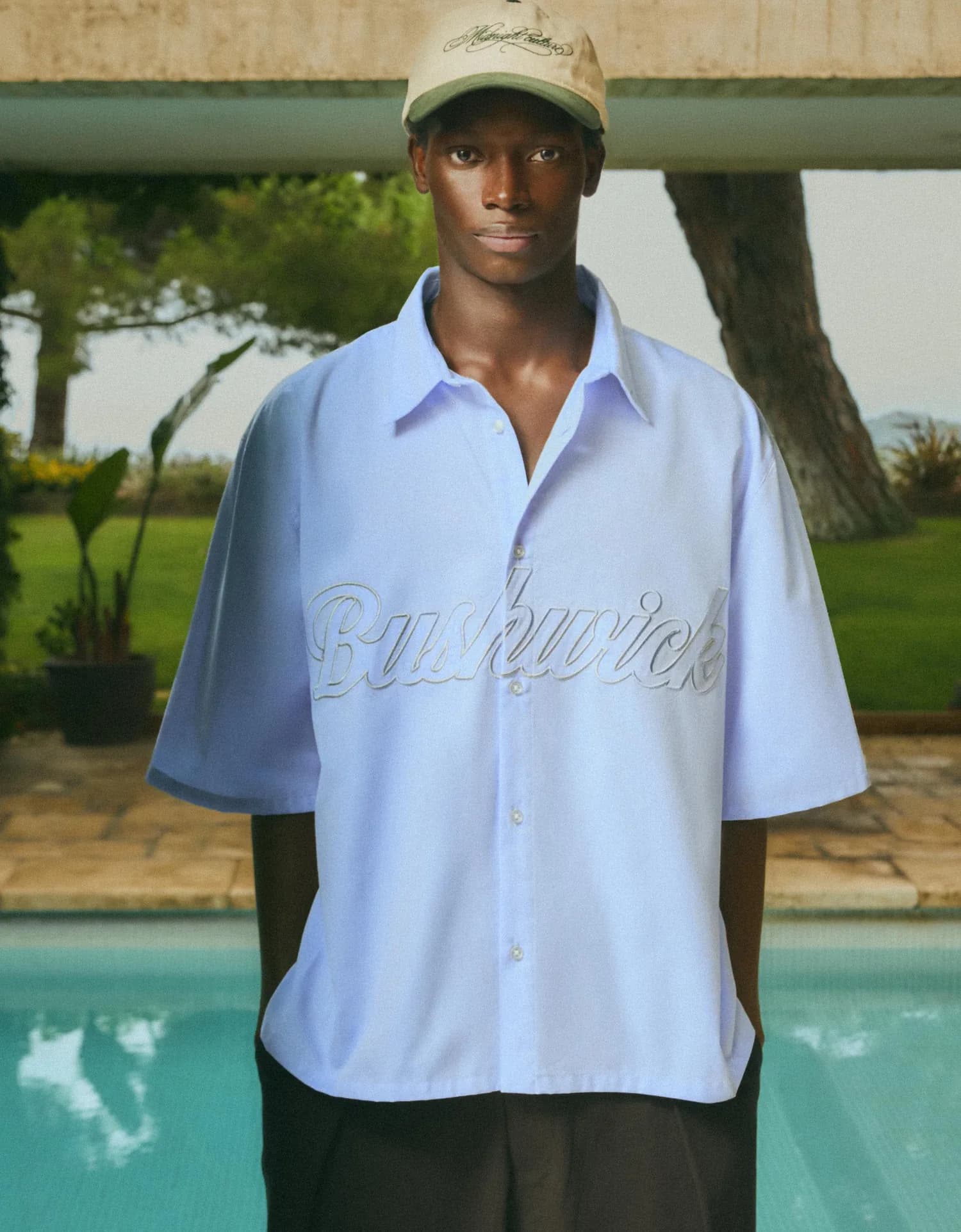 Camisa Boxy Azul Bordada