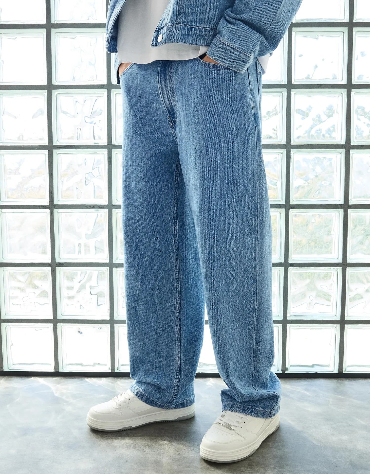 Calça Jeans Baggy com Textura Xadrez
