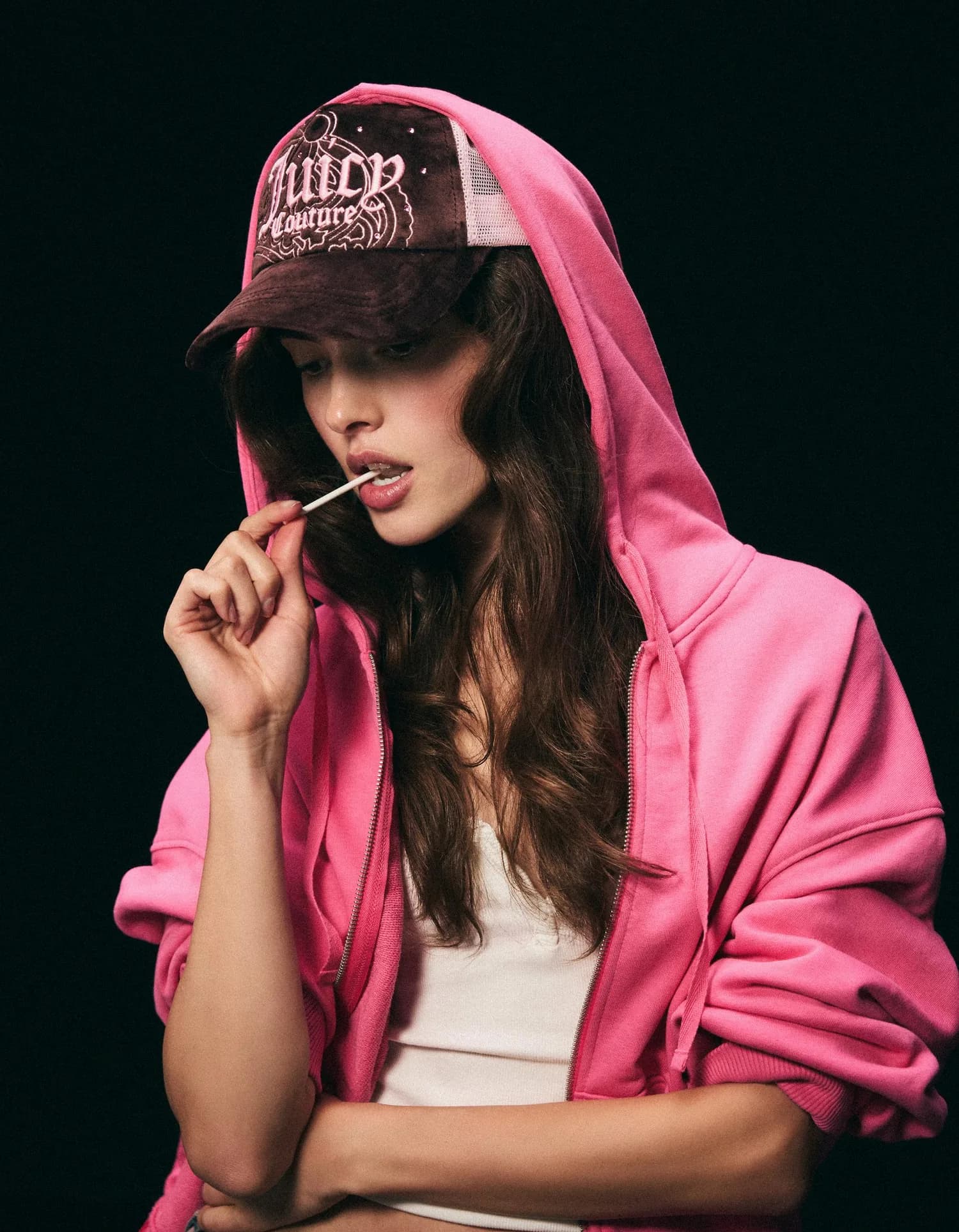 Boné Trucker de Veludo Juicy Couture
