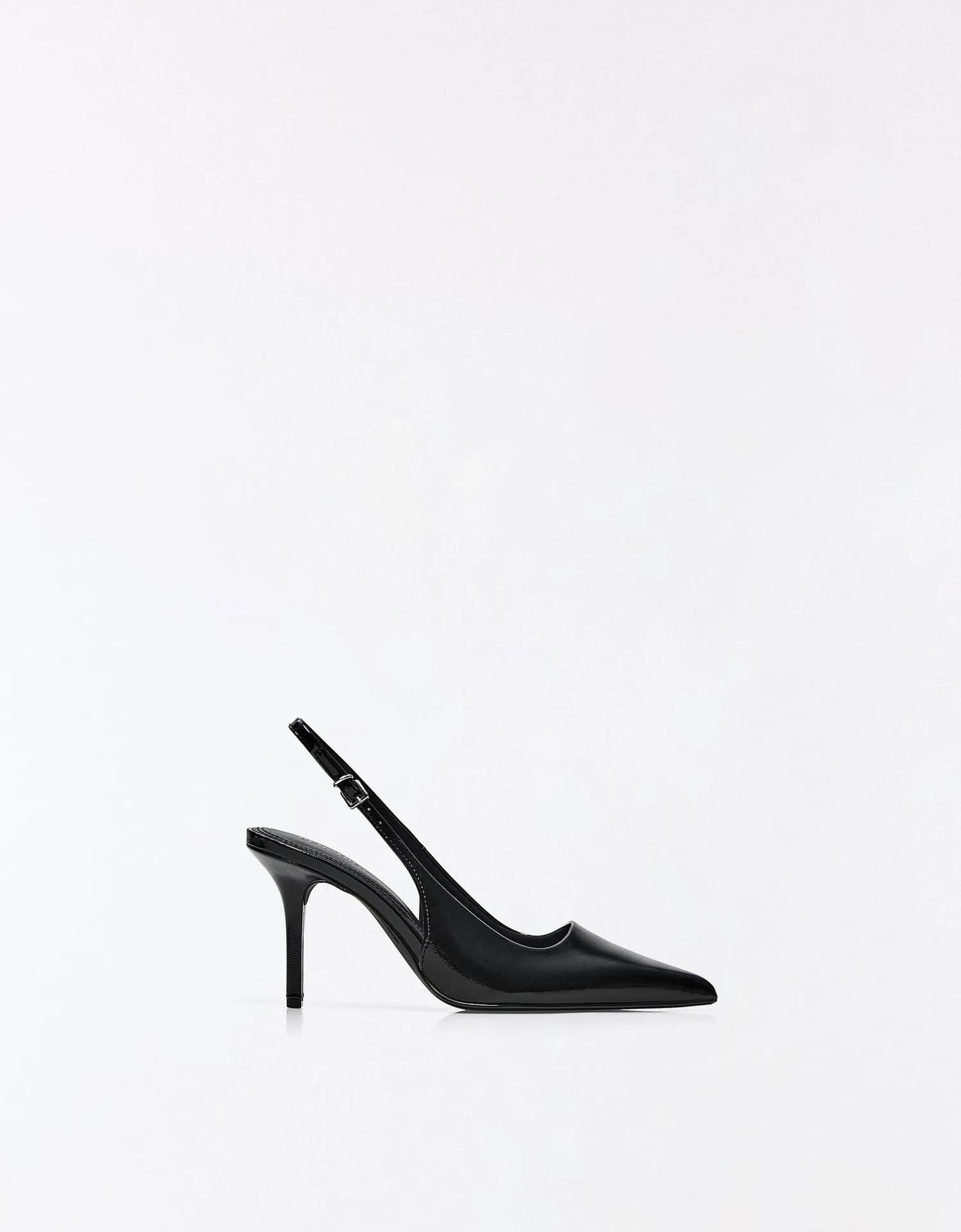 Sapato Slingback de Salto Alto