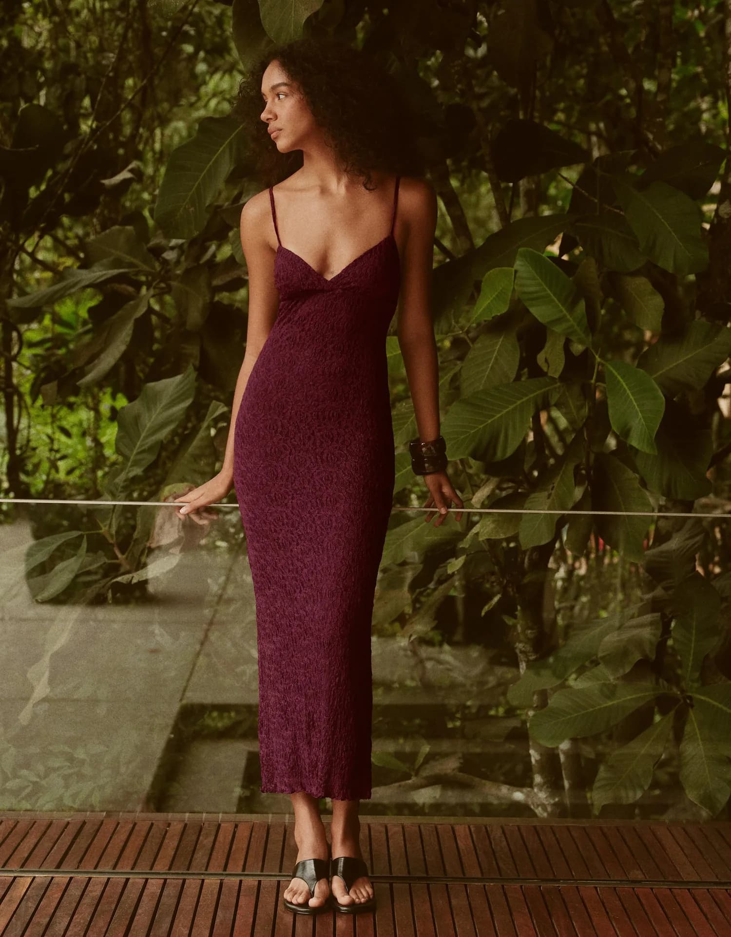 Vestido Midi de Alças com Renda