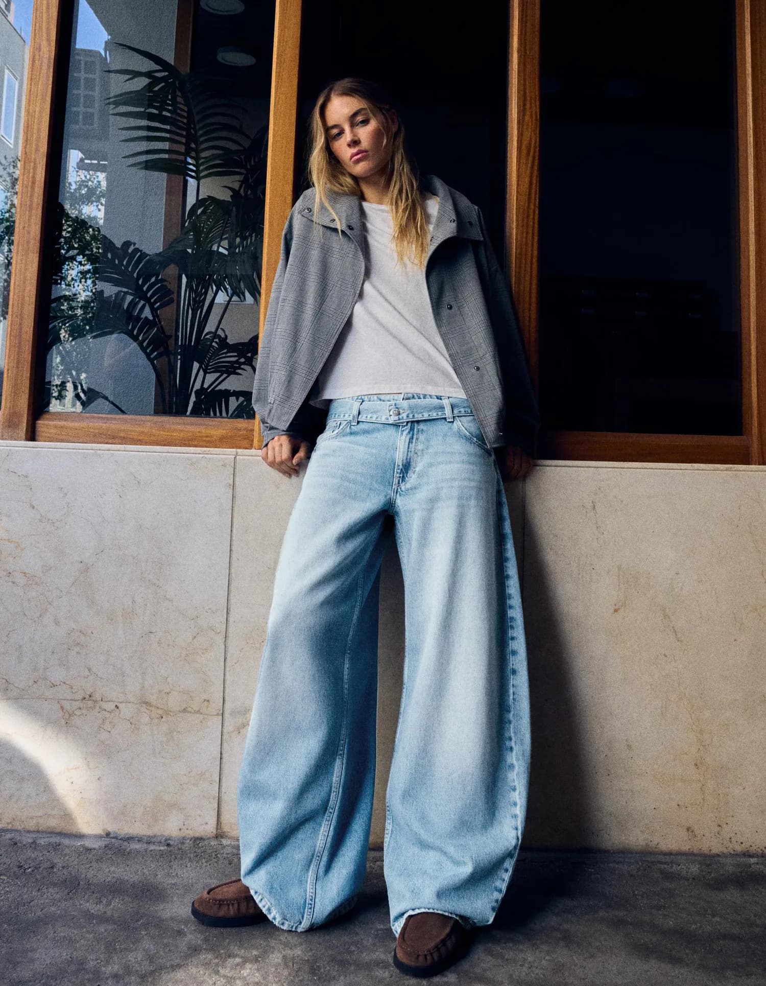 Calça Jeans Wide Leg com Cinto