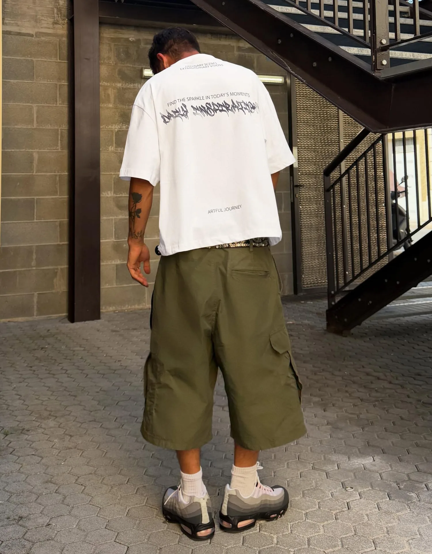 Camiseta Boxy com Lettering nas Costas