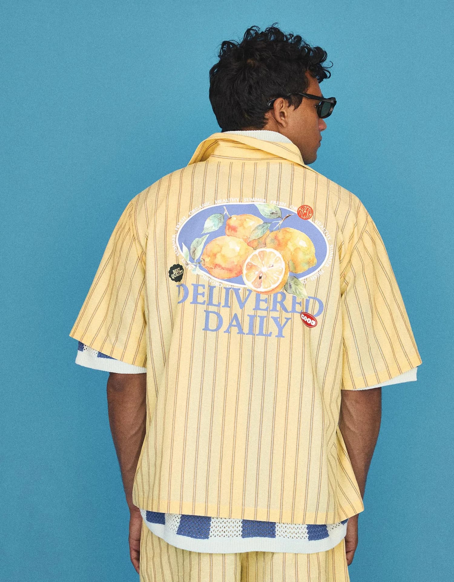 Camisa Boxy Listrada com Estampa