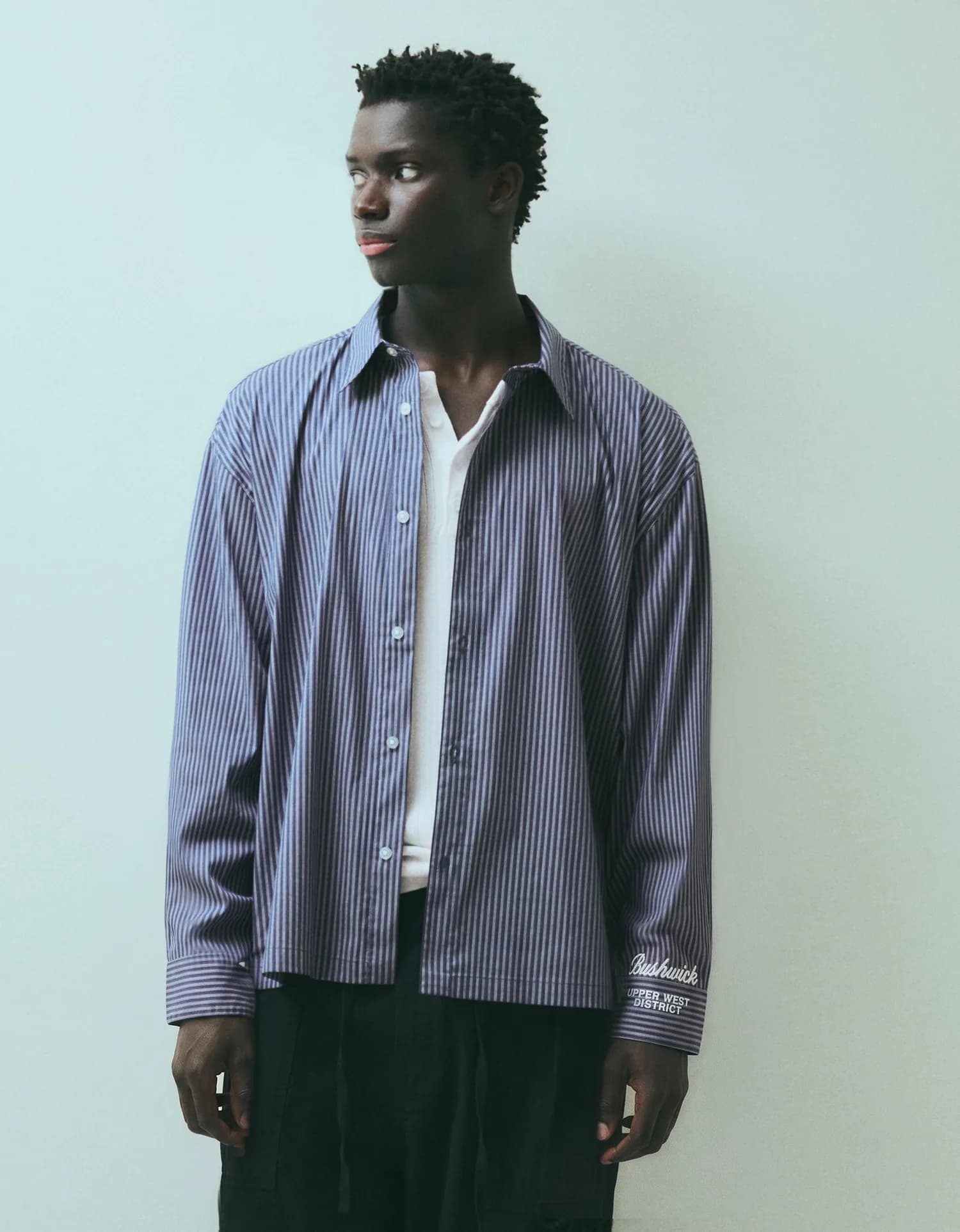 Camisa Boxy Listrada de Manga Longa