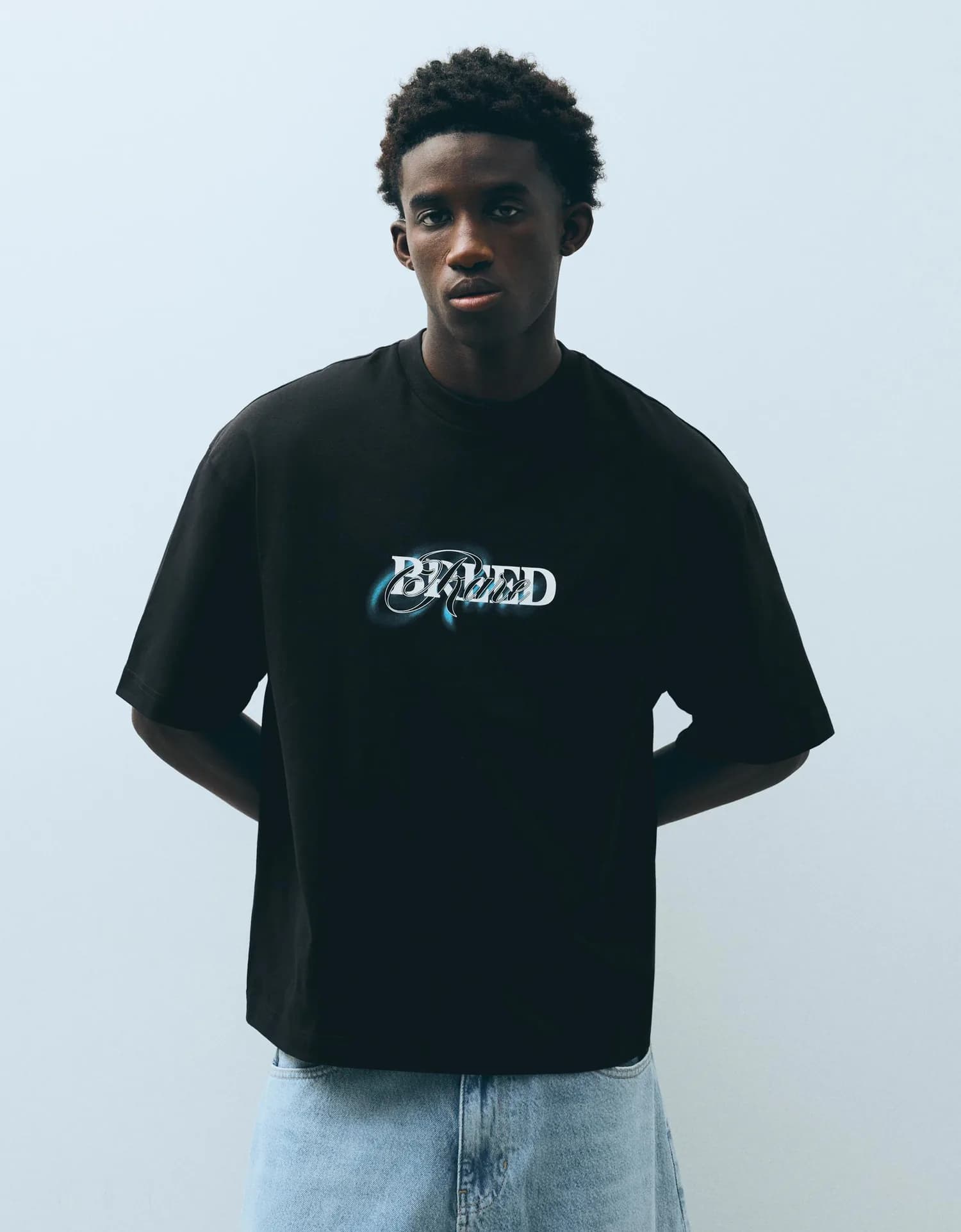 Camiseta Relaxed com Lettering Cromado