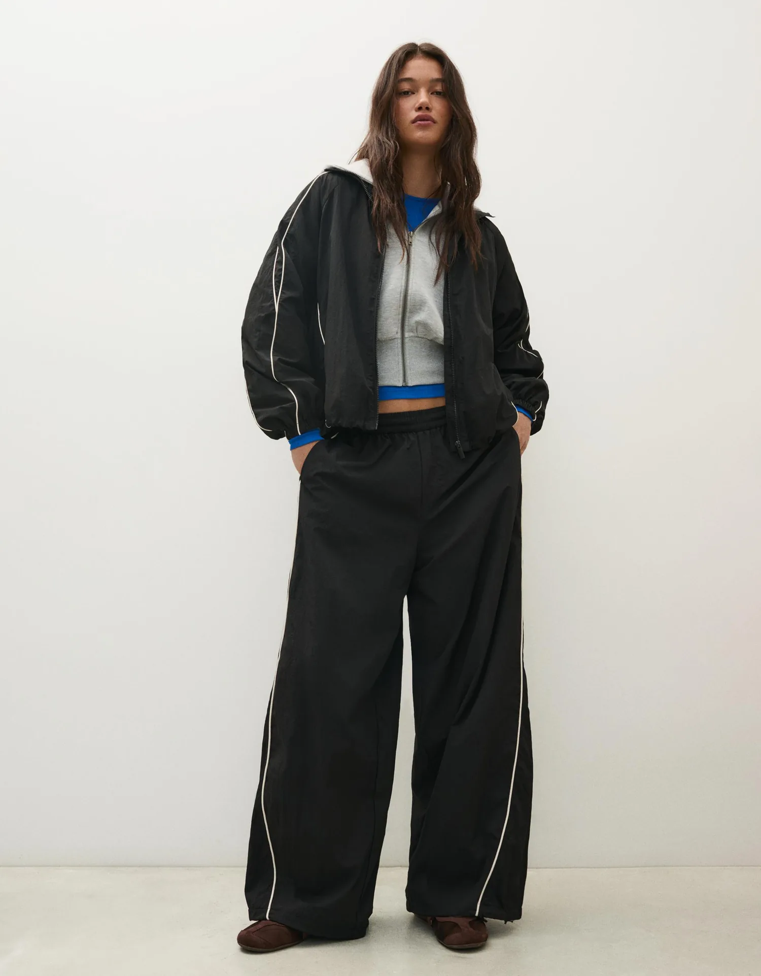 Calça Parachute Técnica com Faixa Lateral
