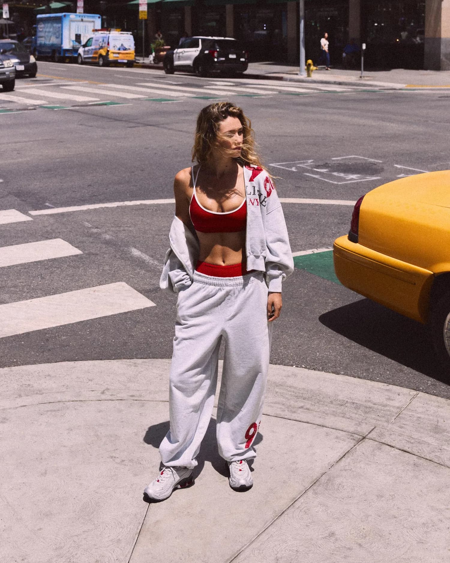 Calça Jogger de Felpa com Estampa Gráfica