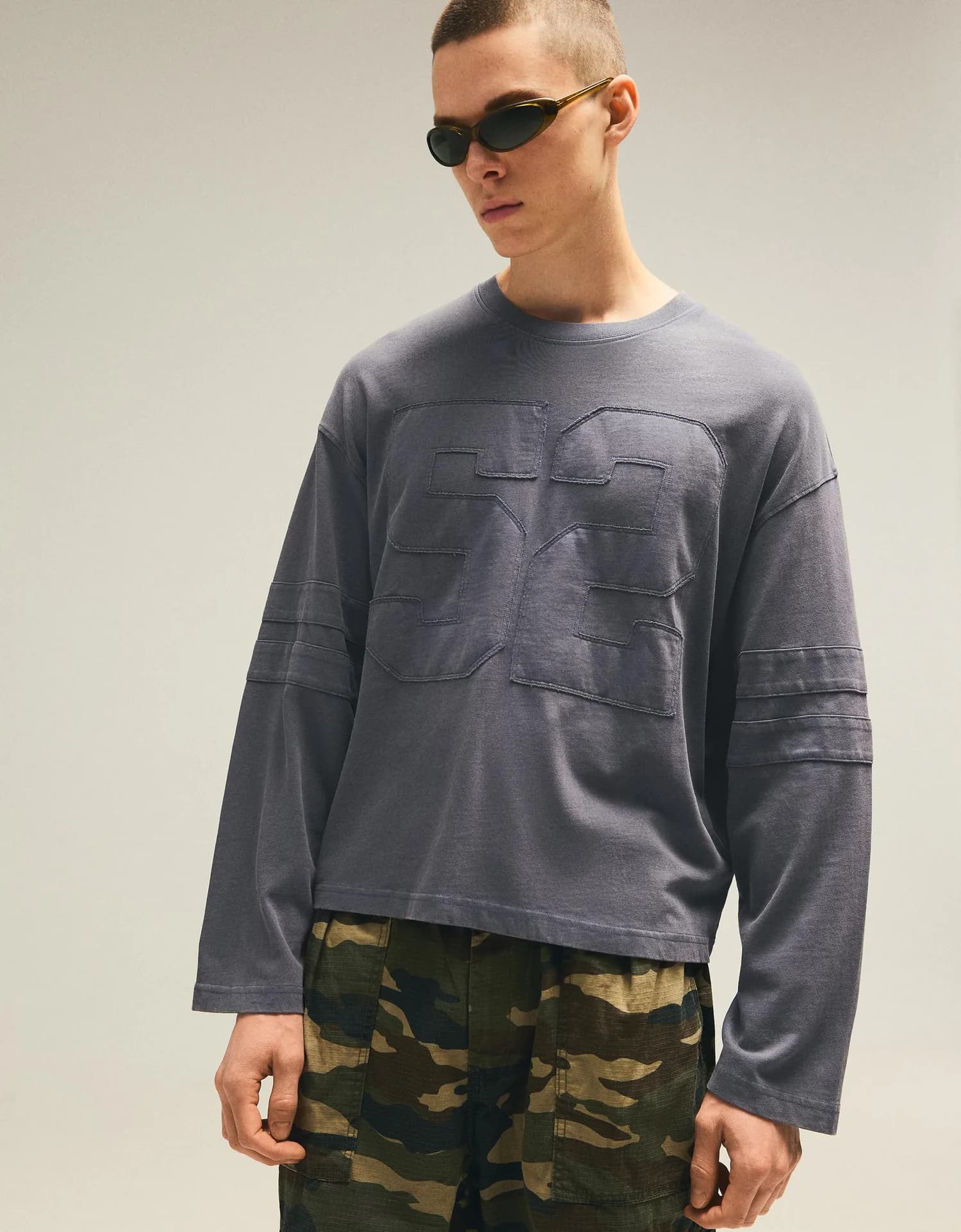 Camiseta Manga Longa com Número Tonal